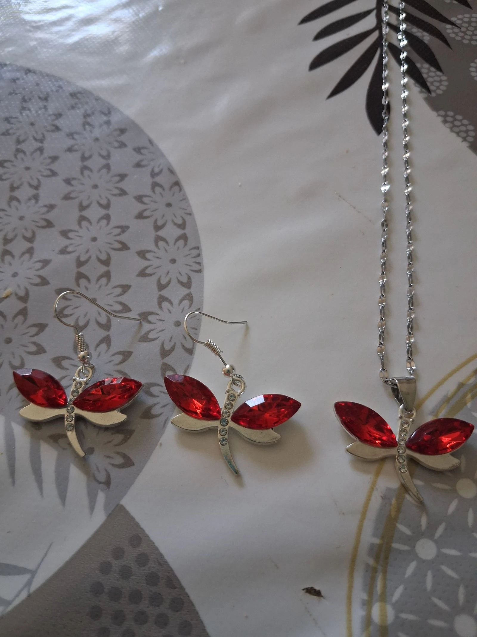 Ensemble de bijoux en forme de libellule 